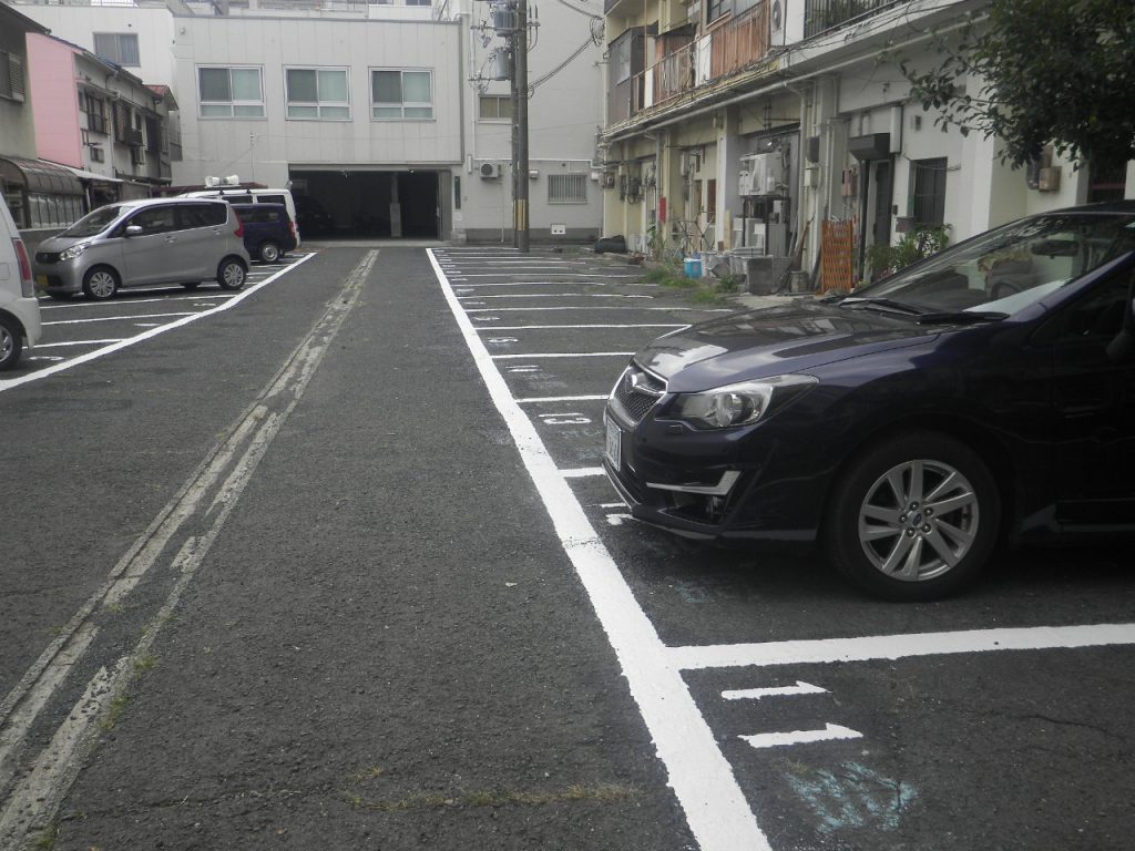 駐車場ライン引き - 日本装路株式会社